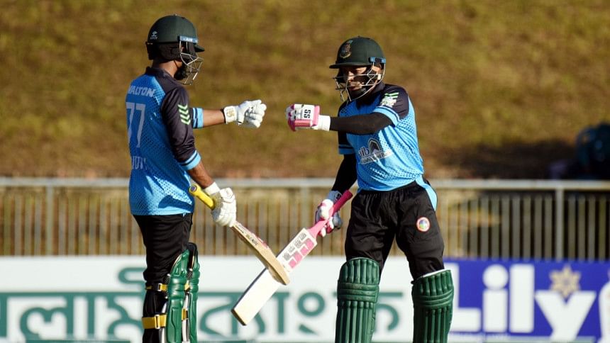Towhid Hridoy, Mushfiqur Rahim Towhid Hridoy, Mushfiqur Rahim