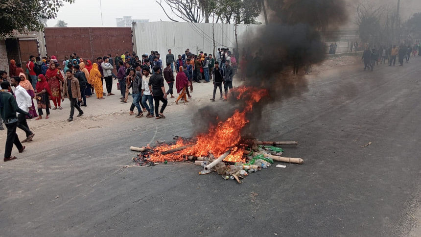 Beximco workers block Nabinagar-Chandra highway for 5 hours