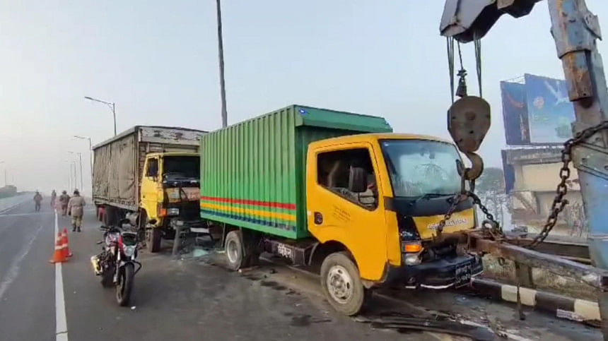 1 killed, 5 injured in Dhaka-Mawa Expressway crash