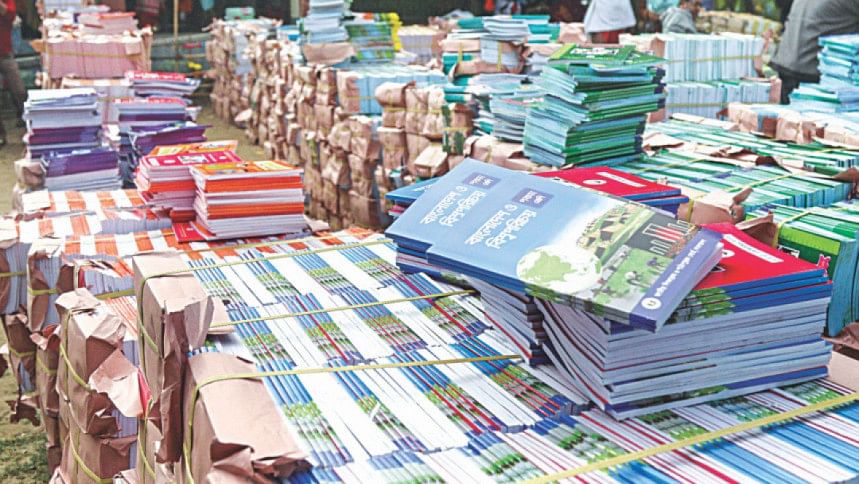 Government delays in delivering textbooks Government delays in delivering textbooks