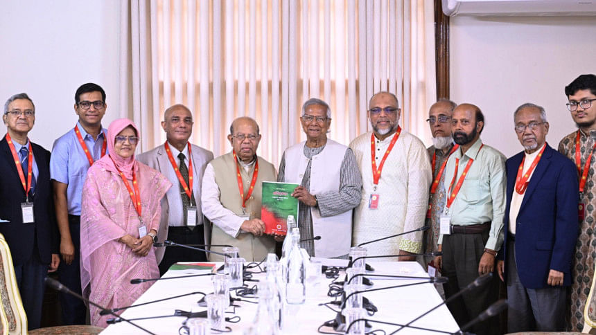 Health Sector Reform Commission submits report to Yunus Health Sector Reform Commission submits report to Yunus
