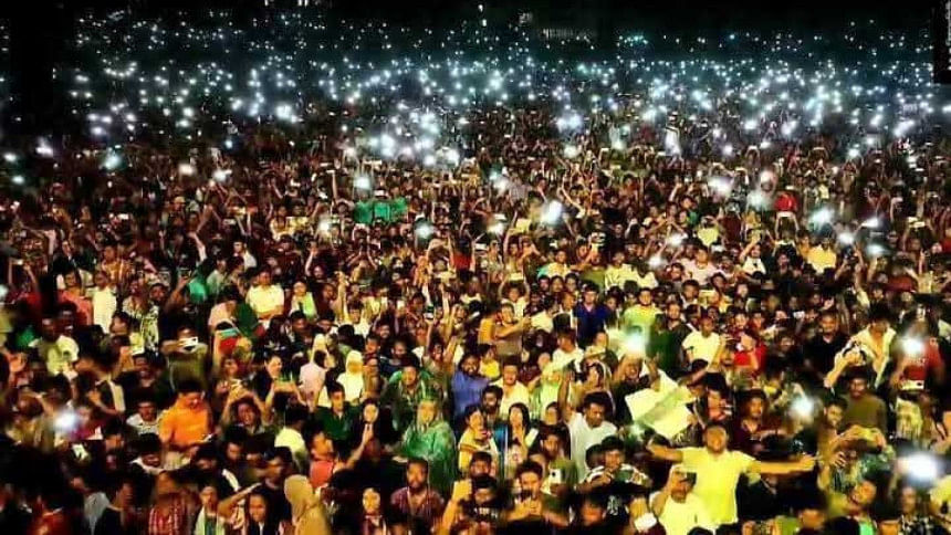 James rocks Tangail Stadium in a concert marred by security lapses James rocks Tangail Stadium in a concert marred by security lapses