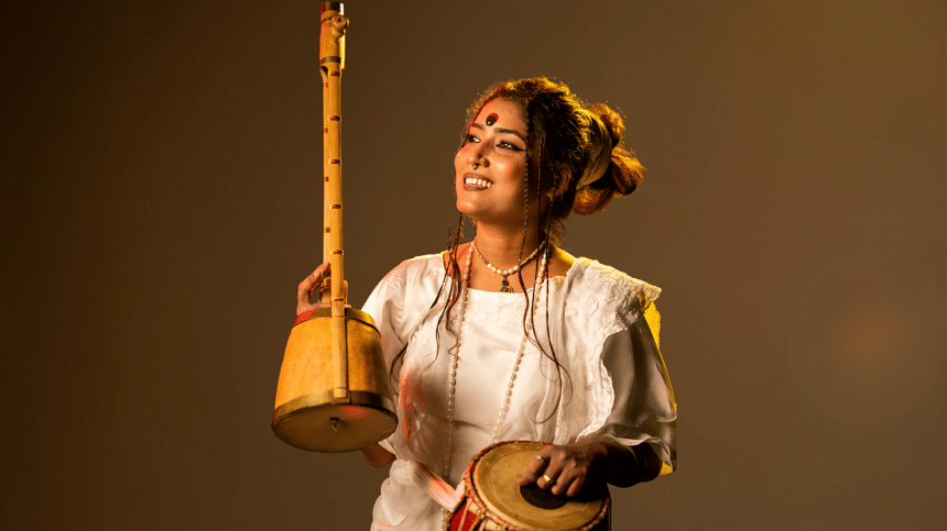 Suchona Shely : A modern Baul who speaks of harmony Suchona Shely : A modern Baul who speaks of harmony