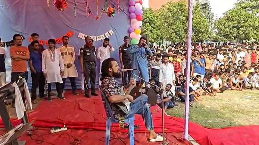 Nobel sings in prison, inmates rejoice Nobel sings in prison, inmates rejoice