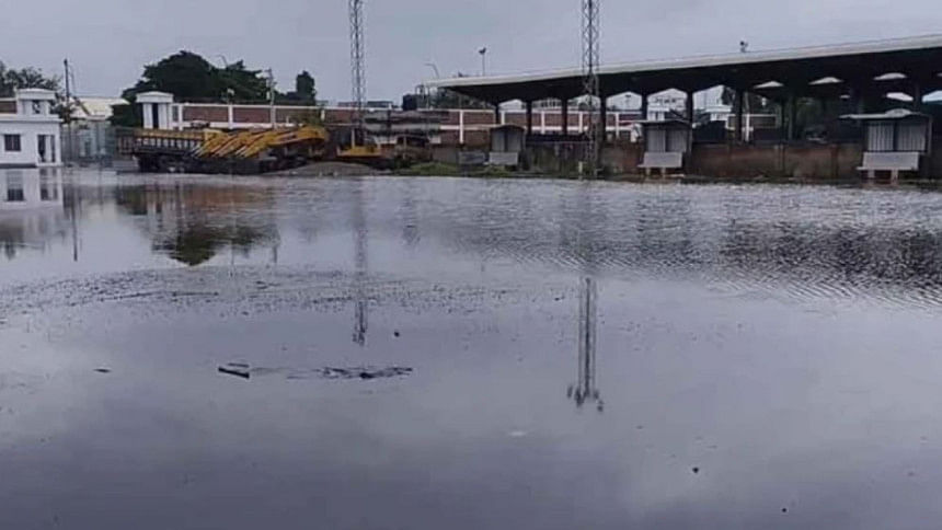 waterlogging at benapole land port waterlogging at benapole land port