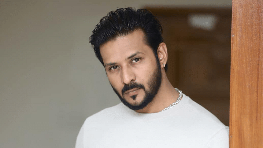 Nirab Hossain to undergo transformation for new film ‘Desh’ Nirab Hossain to undergo transformation for new film ‘Desh’