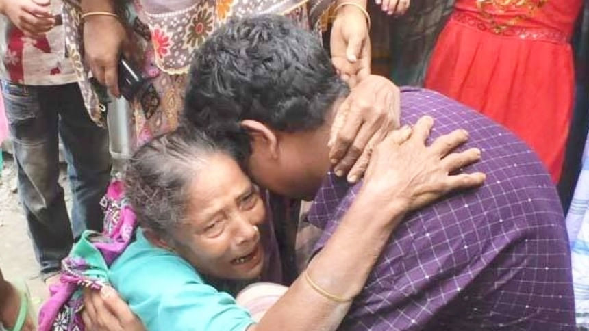 Saiful Islam emotional reunion with family in Kurigram Saiful Islam emotional reunion with family in Kurigram