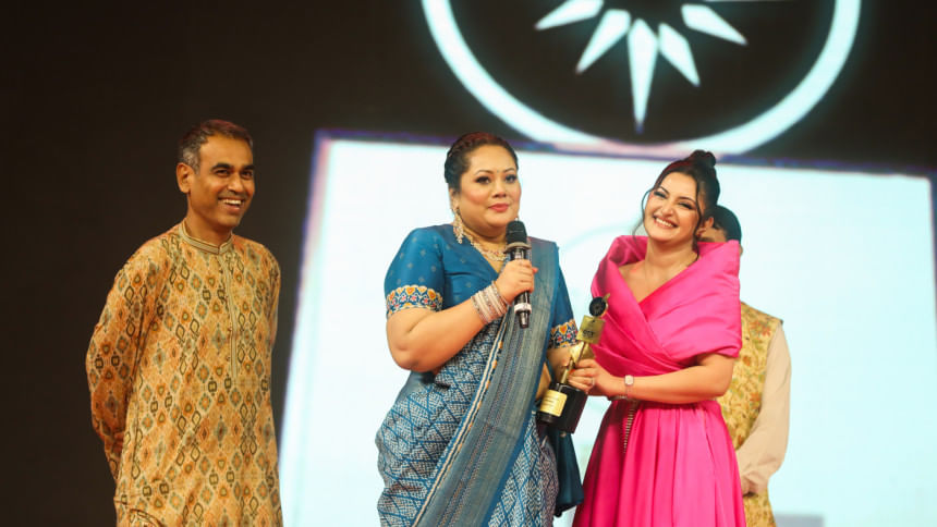 This award is truly exceptional for me: Pori Moni This award is truly exceptional for me: Pori Moni