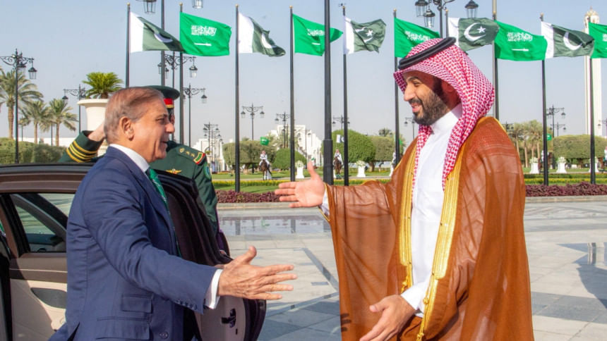 Shehbaz Sharif meets with Mohammed Bin Salman in Riyadh