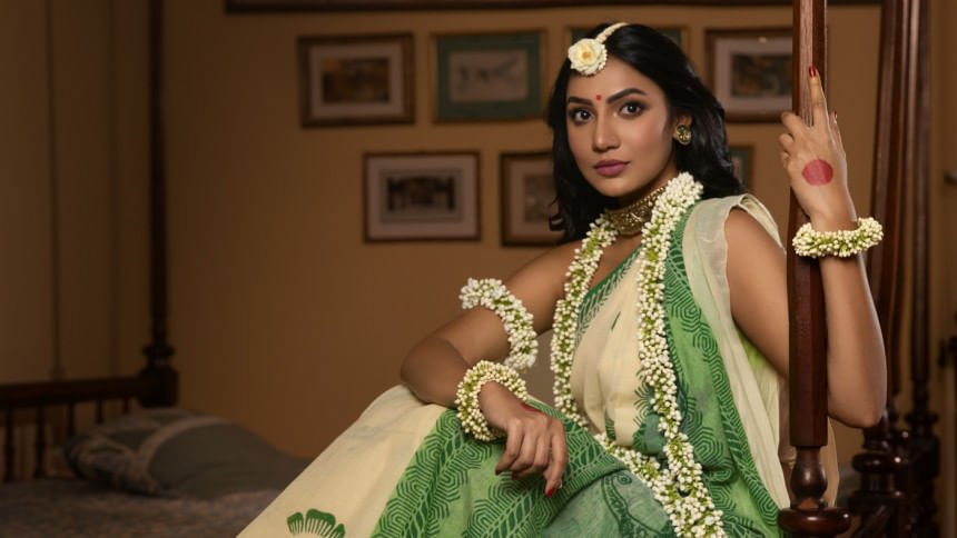 Durga Puja looks that bloom with tradition and grace Durga Puja looks that bloom with tradition and grace