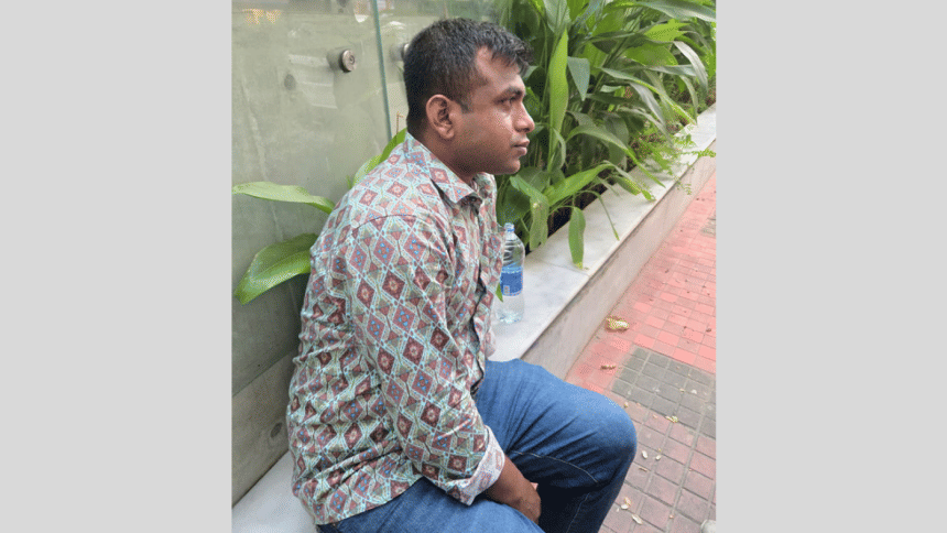 Amar Desh journalist beaten at BNP's Gulshan office; Fakhrul apologises