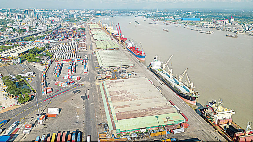 Strikes at Ctg port end but leave scars