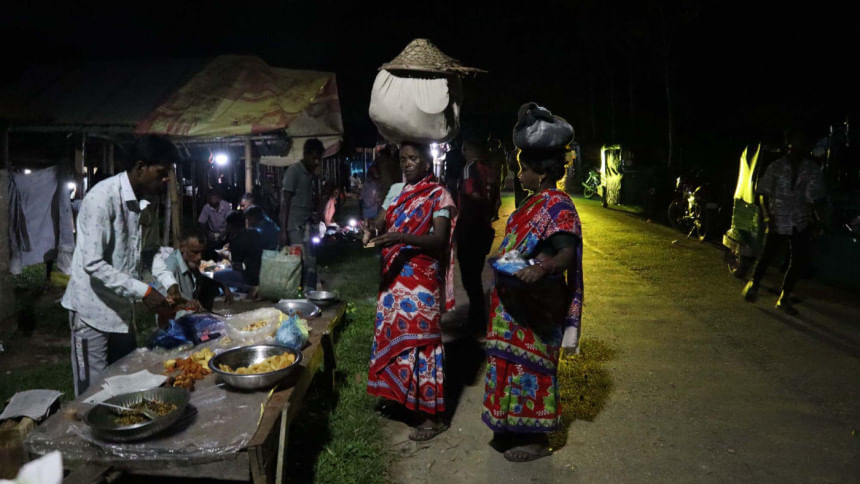 Mirtinga’s weekly night market: Where generations meet beneath the flicker of kerosene lamps