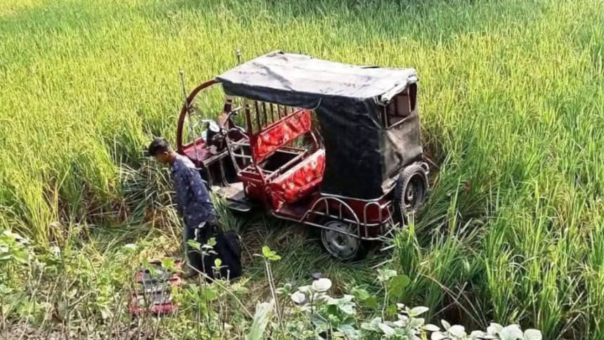 4 killed in road crashes in Faridpur, Lalmonirhat