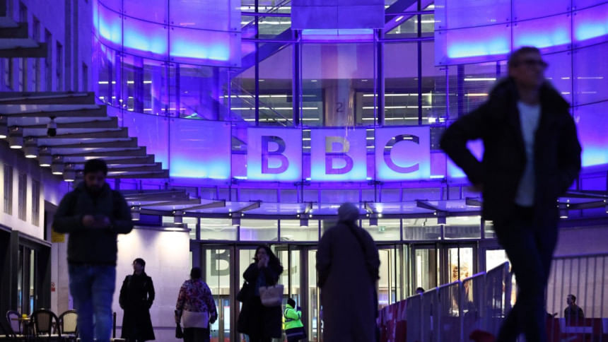 BBC must fight, says outgoing chief as Trump threatens to sue