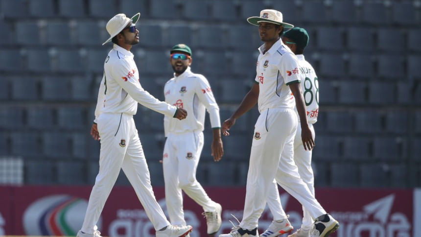 Taijul, Hasan strike as Ireland fold early