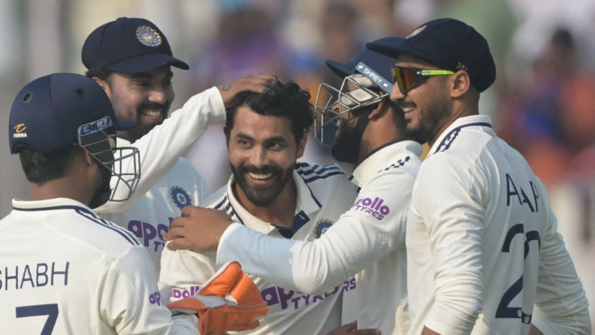 India sense win after Jadeja wrecks South Africa
