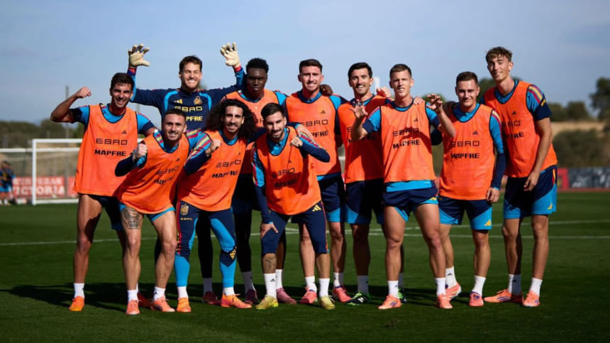 Spain players on their way to becoming 'legendary': coach De la Fuente