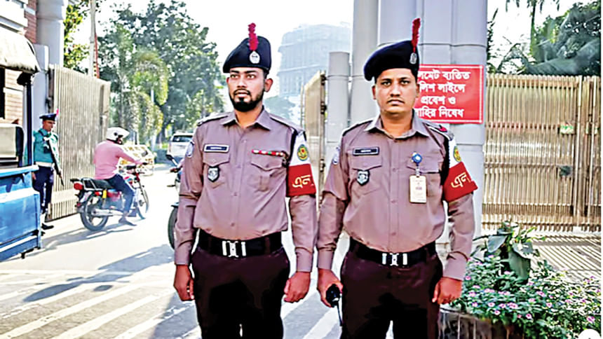 Police in new uniform