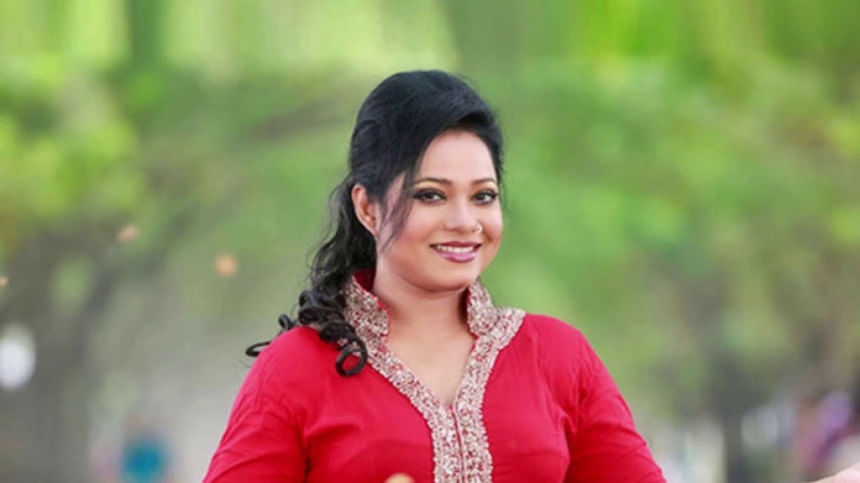 Doly Shaontoni to revisit her classic hits in new arrangements