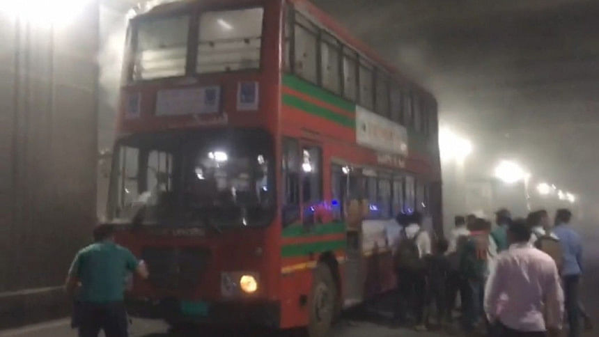 Double-decker bus torched in Uttara Double-decker bus torched in Uttara