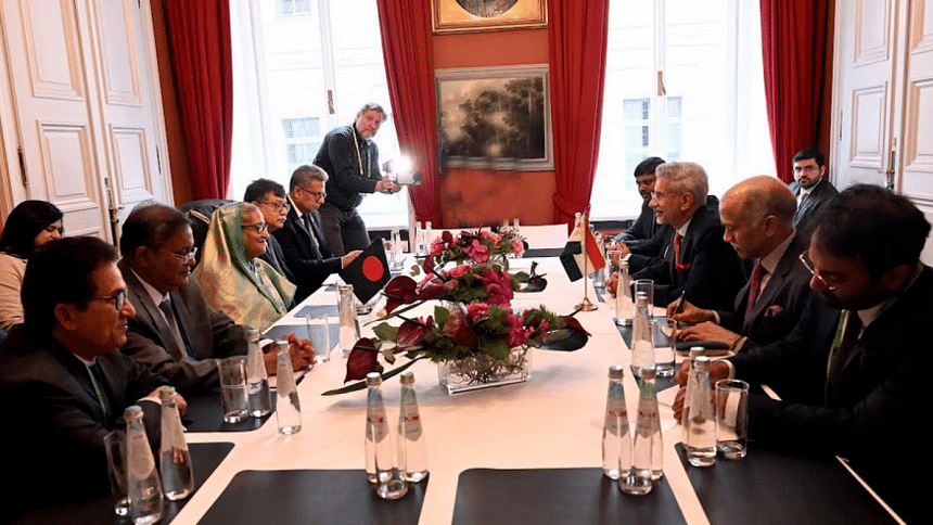 PM for doing business with India using taka, rupee PM for doing business with India using taka, rupee