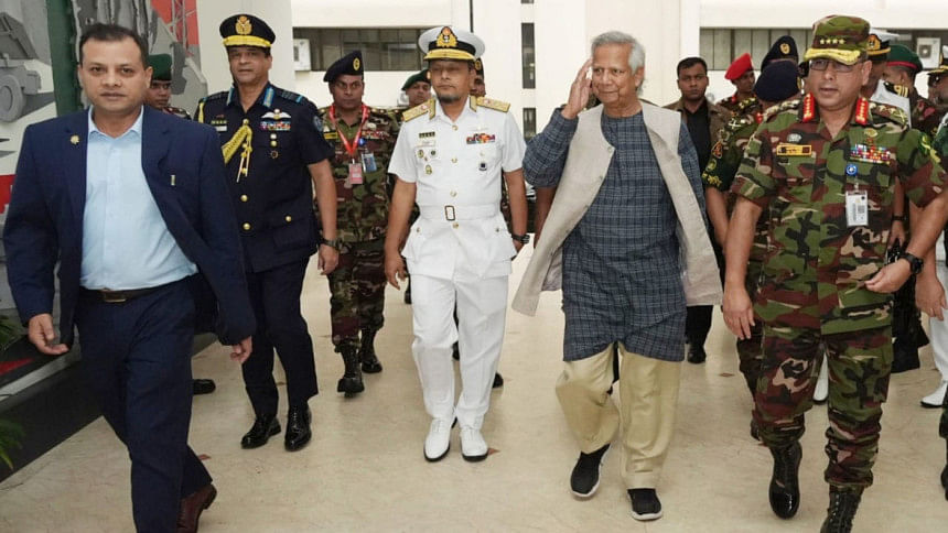 Yunus visits army headquarters Yunus visits army headquarters