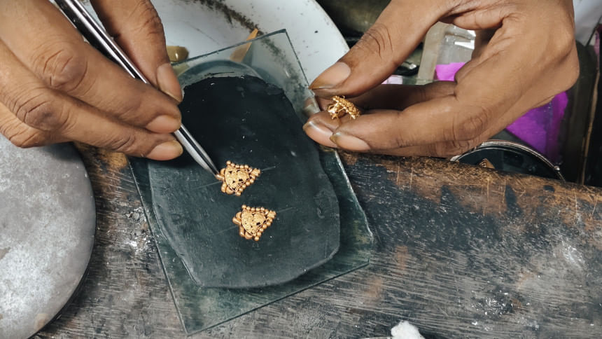 Gold prices to fall tomorrow