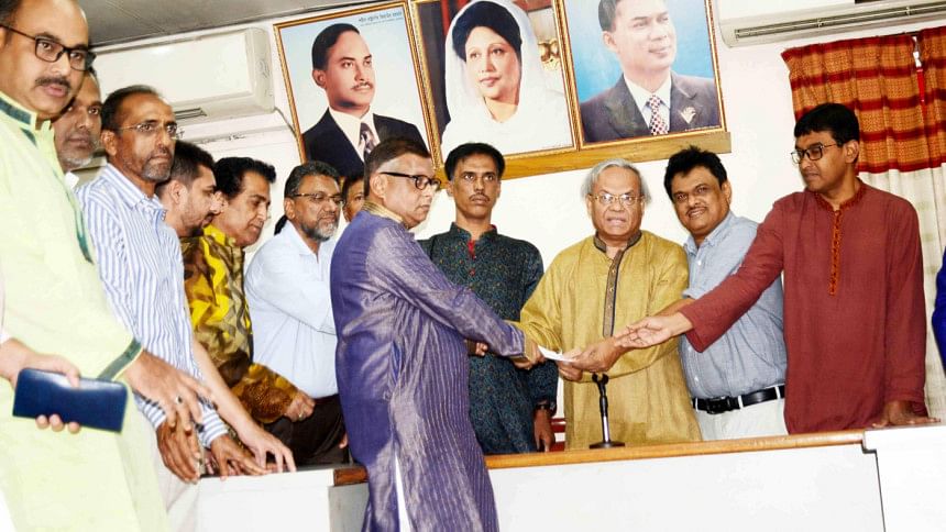 BNP mayor aspirants collect nomination BNP mayor aspirants collect nomination