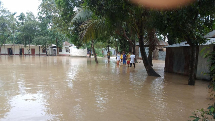 Dyke collapse floods areas in Habiganj | The Daily Star