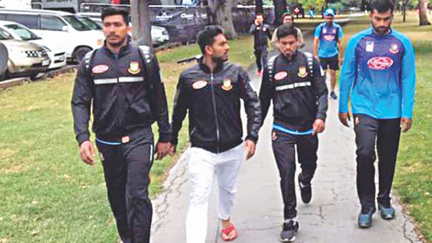 Attack Attempt to Bangladeshi Cricketers Attack Attempt to Bangladeshi Cricketers