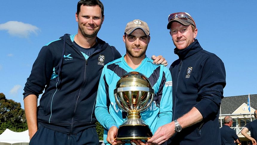 Craig Wright, Paul Collingwood and Scotland captain Preston Mommsen Craig Wright, Paul Collingwood flank Scotland captain Preston Mommsen