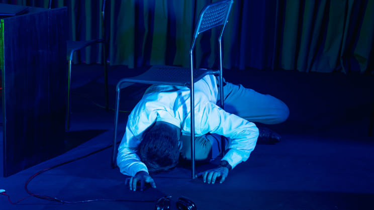 Spardha stages Bengali adaptation of Pinter’s ‘The Applicant’