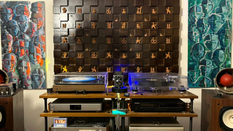 ‘Vinyl Madness’ is Dhanmondi’s little ‘anti-Dhaka’ for music lovers