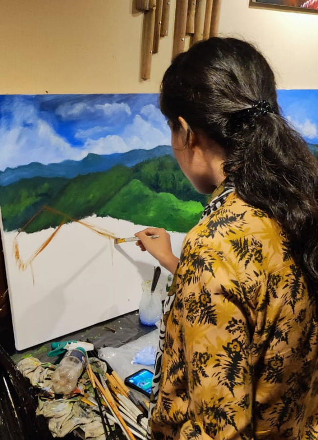 Daylong art camp ‘Echoes of the Hills’ showcases young hill artists in Dhaka Daylong art camp ‘Echoes of the Hills’ showcases young hill artists in Dhaka