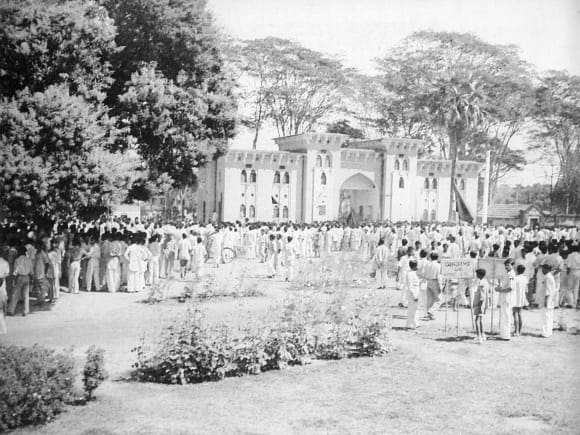 ১. ১৪৪ ধারা ভাঙার প্রস্তুতি.jpg