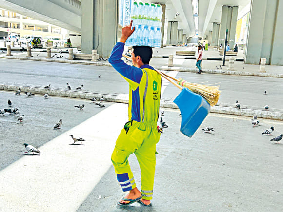 Bnagladeshi-worker-in-Makkah.jpg