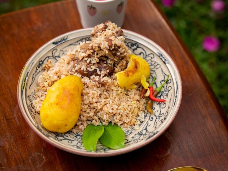 places to eat under Tk 200 in dhaka