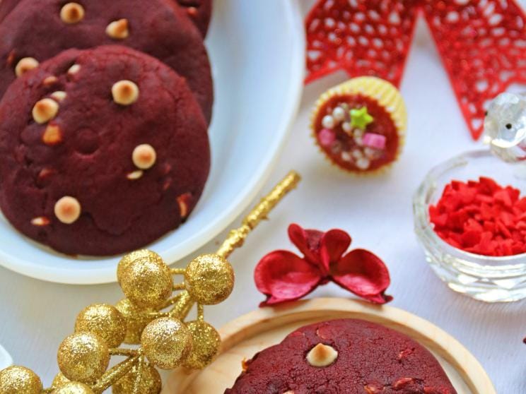red_velvet_cookies  Tired of buying dessert? 3 delicious red velvet recipes to make at home!   