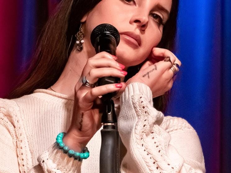 lana_del_rey_grammy_museum_10_13_2019_49311023203.jpg