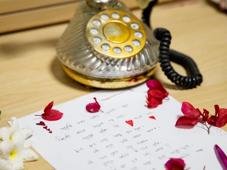 Gifts of love: Nostalgic reminiscence of thoughtful gestures