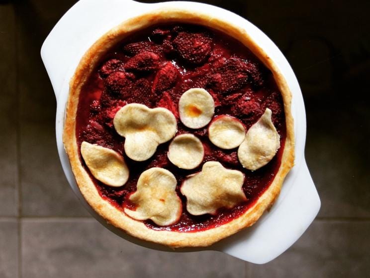 strawbery_pie     Say hello to spring with these strawberry-infused delicacies!