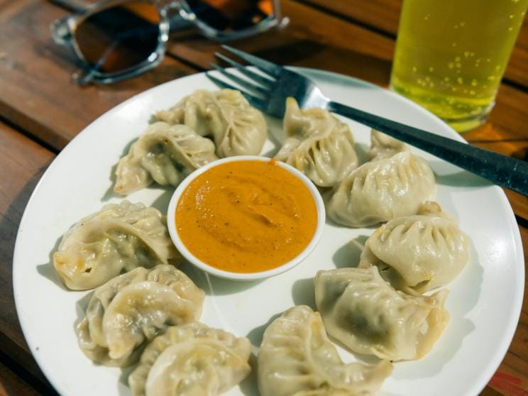 momo   kabita-darlami-90sxzzjpysc-unsplash.jpg