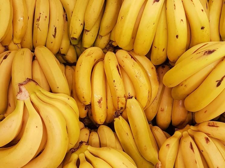 Banana     rodrigo-dos-reis-dktugvgpota-unsplash.jpg