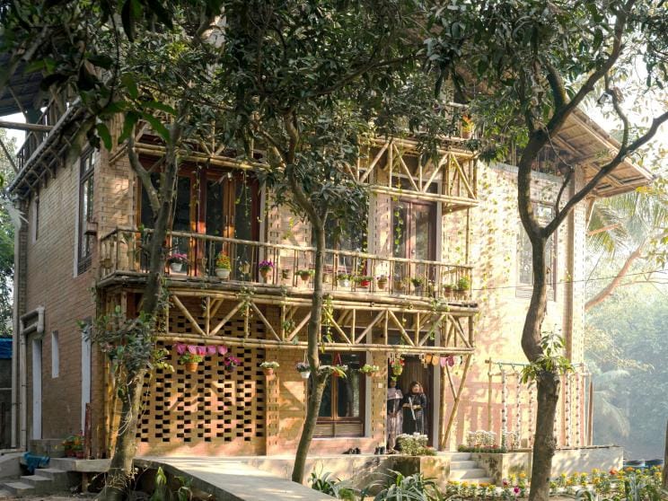 Flood‑proof living: Meet Dhaka’s floating ‘Swapner Bari’