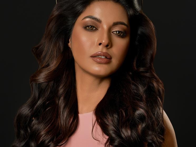 Timeless hair accessories every long-haired girl needs