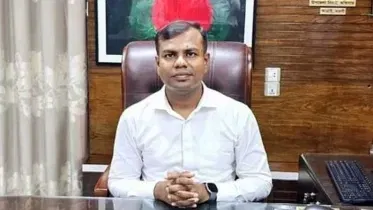 senior bureaucrat jailed for fake freedom fighter documents