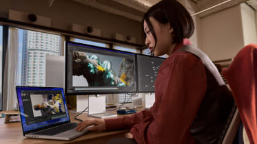 Apple-Studio-Display-XDR-lifestyle-260303.jpg