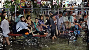 waterlogging-dhaka.jpg