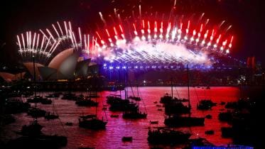 16. AUSTRALIA-FIREWORKS.JPG
